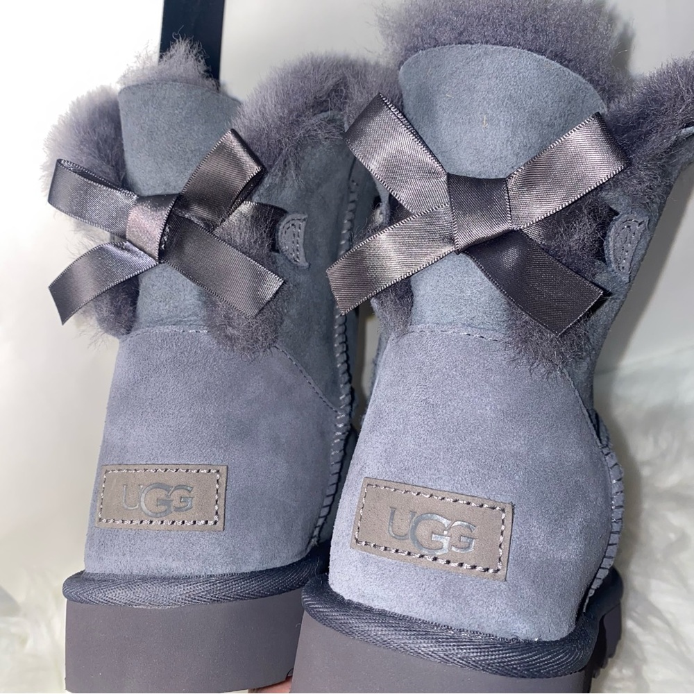 UGG - Picture 2 of 15
